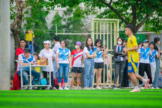 Asian fans enjoying fantasy football